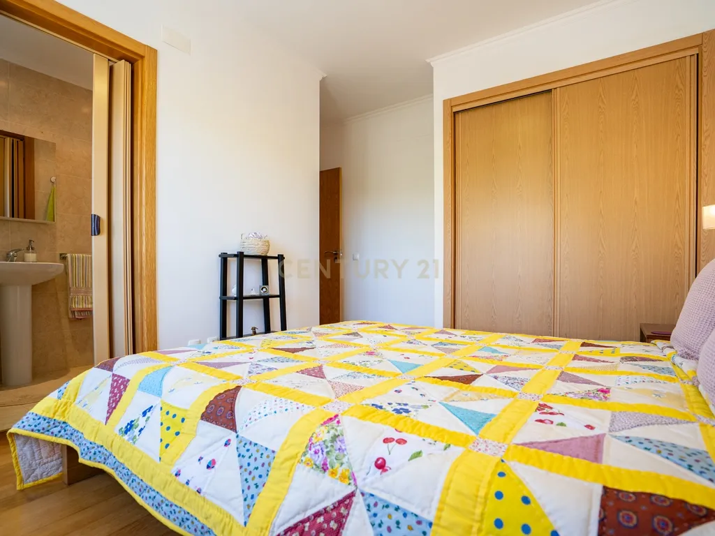 Apartamento T3 Porto Salvo - Image 18