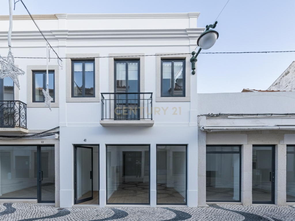 Prédio no centro do Montijo - Image 2