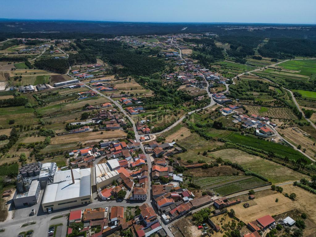 Moradia T3 com Terraço e Jardim no Alqueidão - Figueira da Foz - Image 54