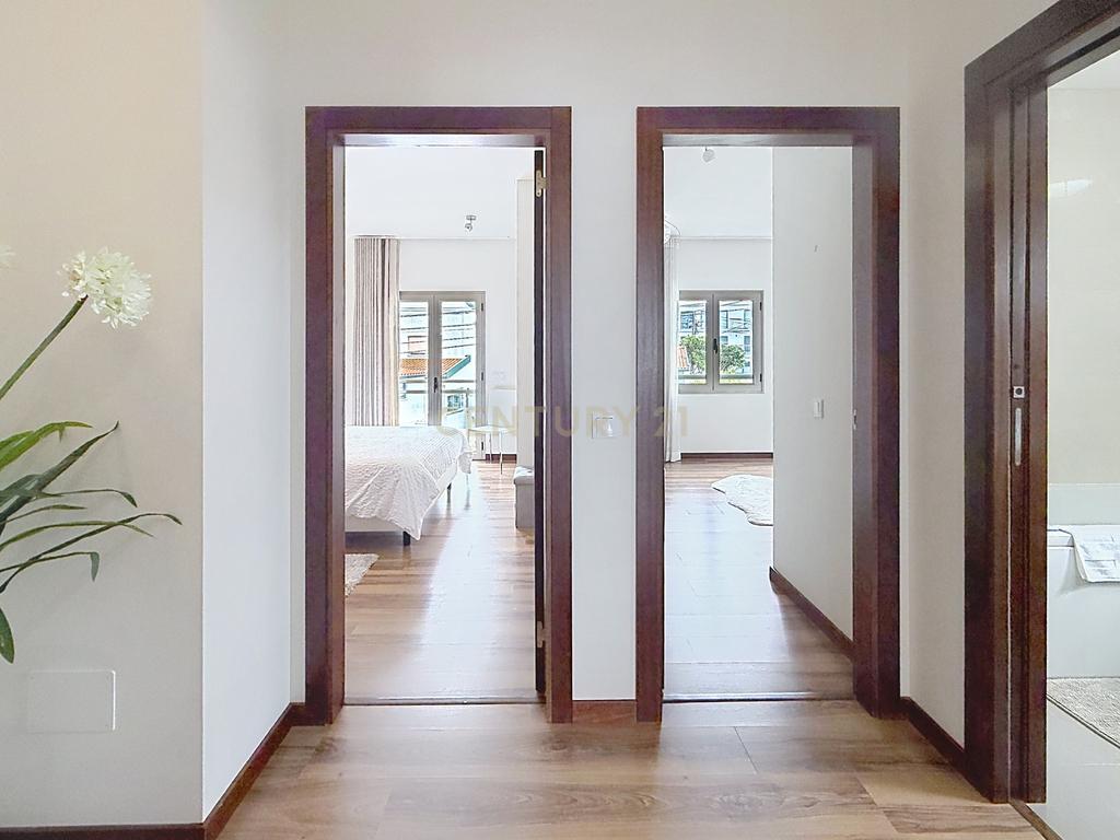 Apartamento T2 em Nazaré, Leiria - Perto da Praia e Comércio - Image 40