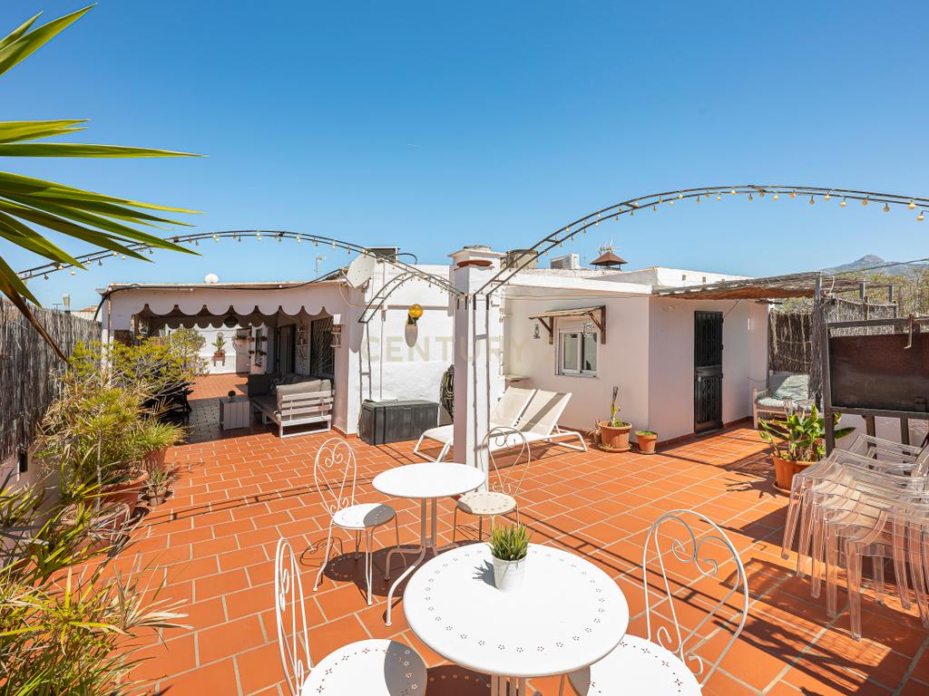 Penthouse brilhante com telhado no coração de San Pedro de Alcantara, Marbella. - Image 2