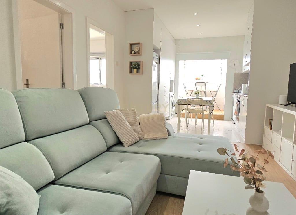 Apartamento T3 com Vista Mar  na Avenida Vasco da Gama Póvoa de Varzim - Image 1
