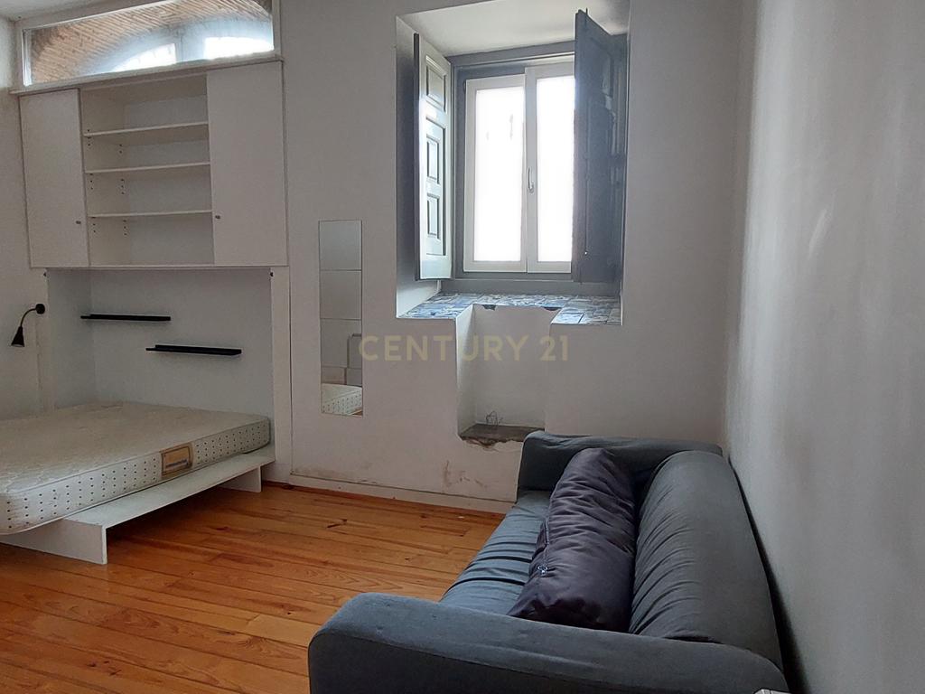 Apartamento T0 em Lisboa com LICENÇA AL válida e transmissível - Image 5