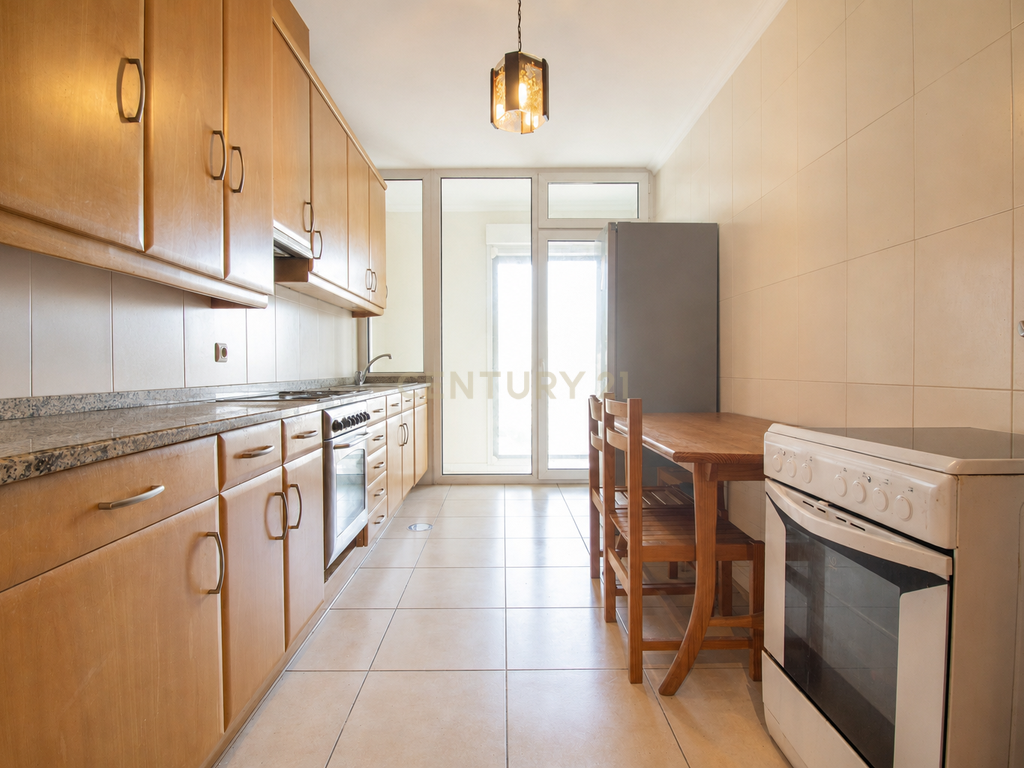 Apartamento T3 com Garagem Dupla na Quinta da Borloteira, Figueira da Foz - Image 6