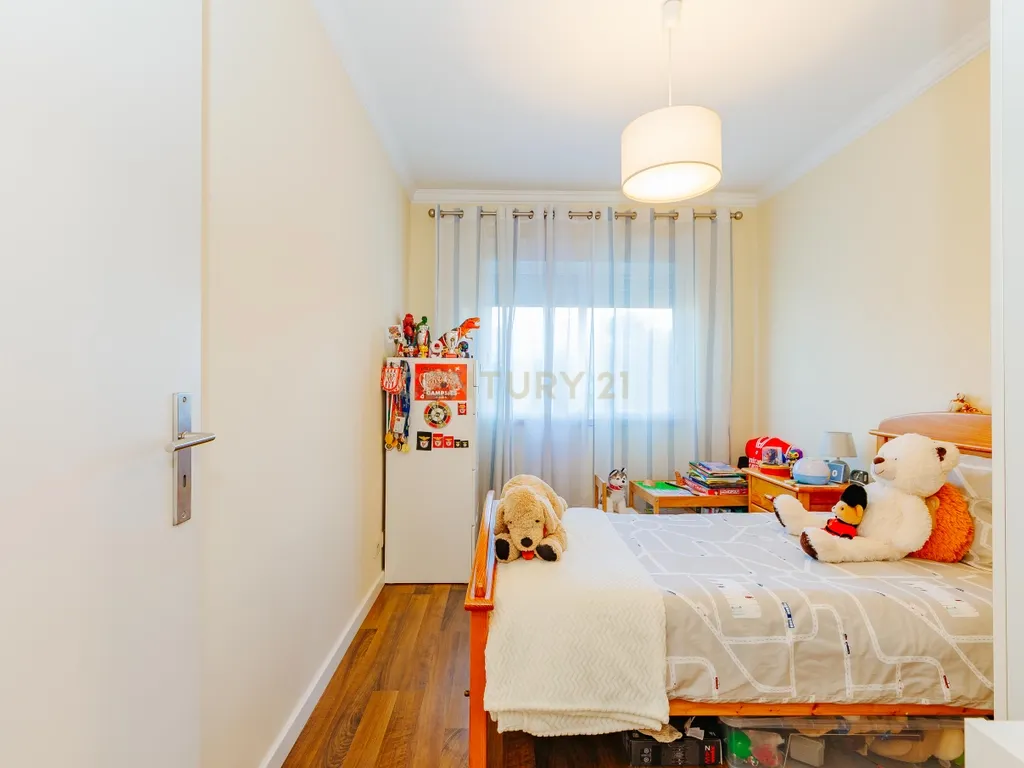 Apartamento T3 com 100,5 m² em Alfornelos com Arrecadação no piso -1 - Image 13