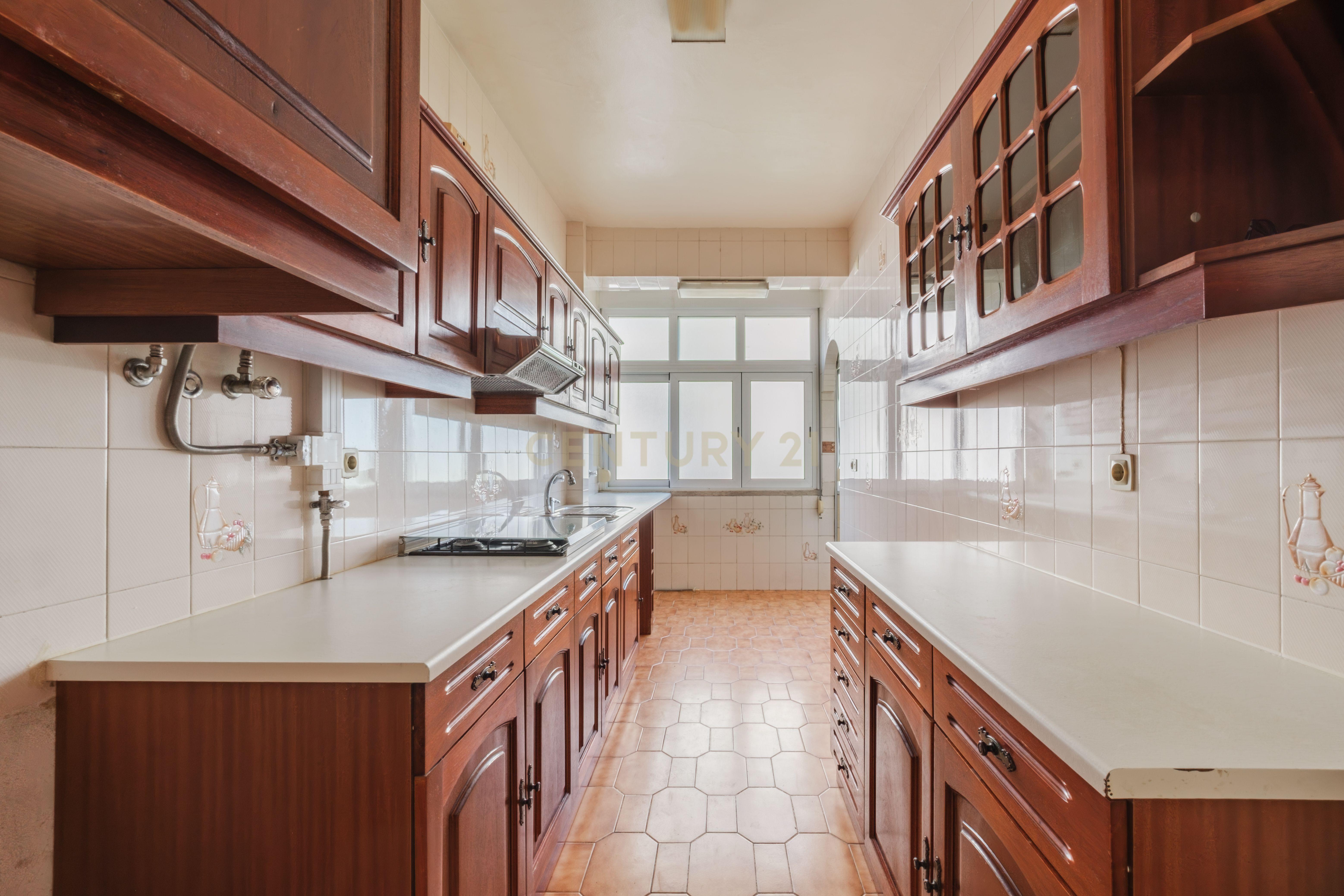 Fotografia 4 de Apartamento T3  92 m² | Arrecadação - Queluz
