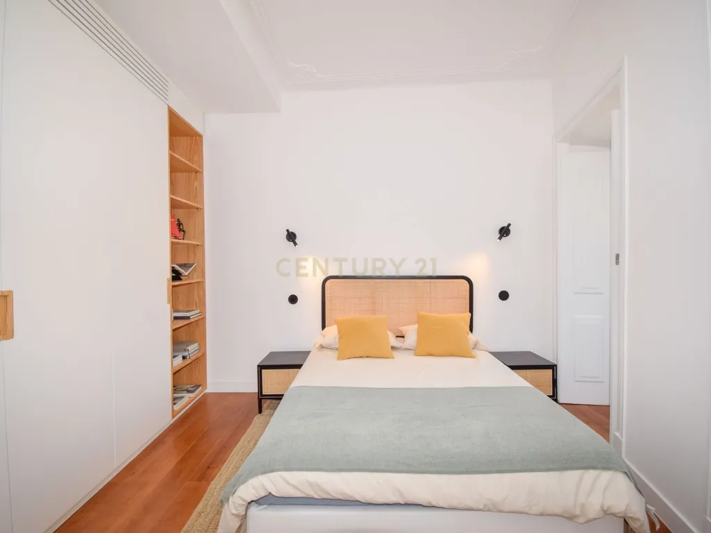 Duplex em prédio totalmente reconstruído, com acabamentos de excelência - Image 27