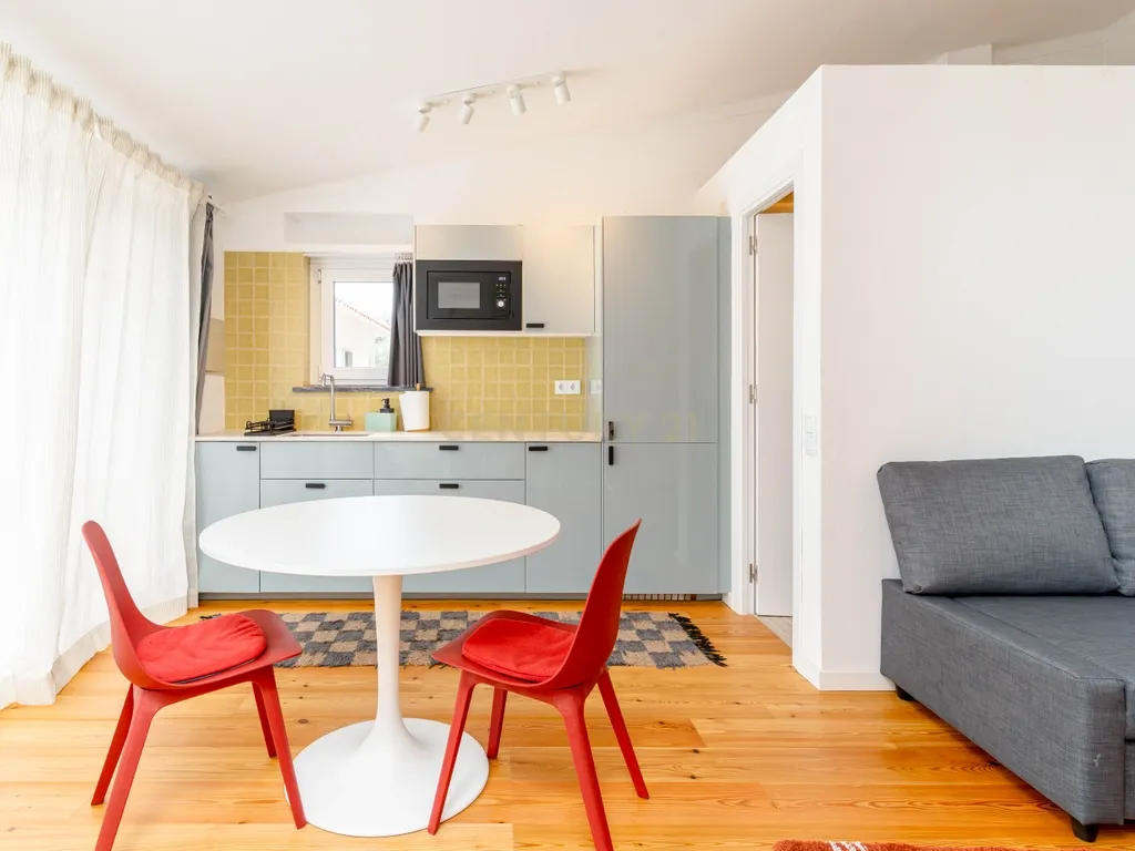 Viver com Elegância entre o Litoral e a Cidade – Uma Casa Sustentável em Colares, Portugal - Image 54