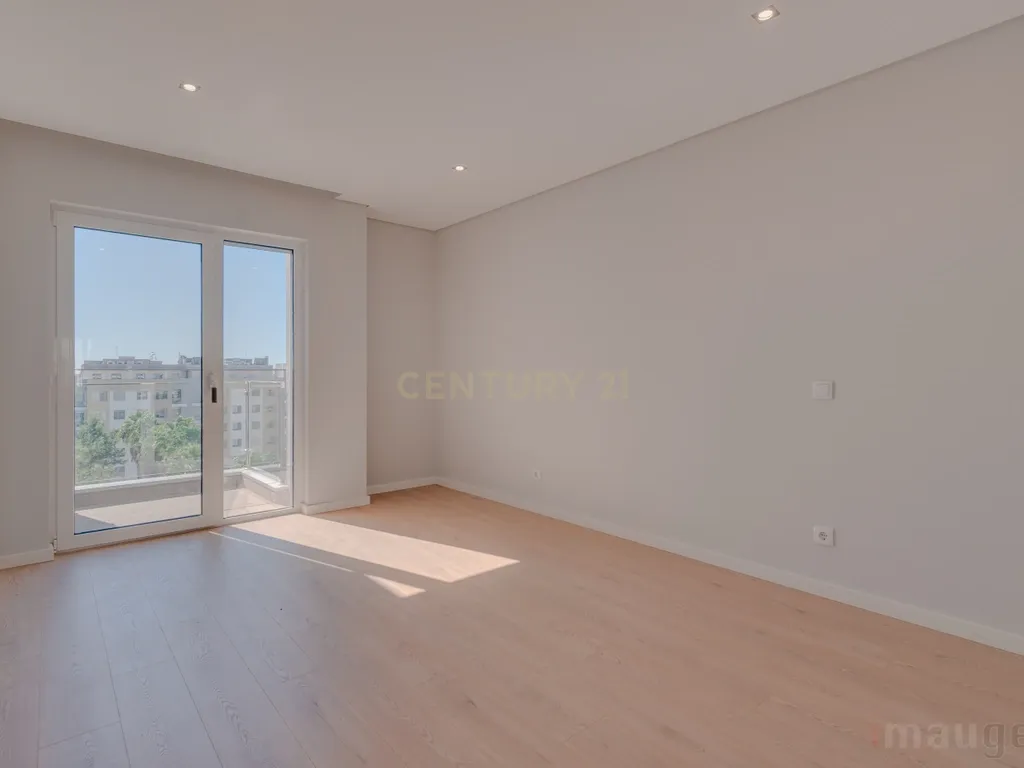 T3 | QUINTA DAS MARIANAS, CARCAVELOS | TERRAÇO COM VISTA MAR - Image 31