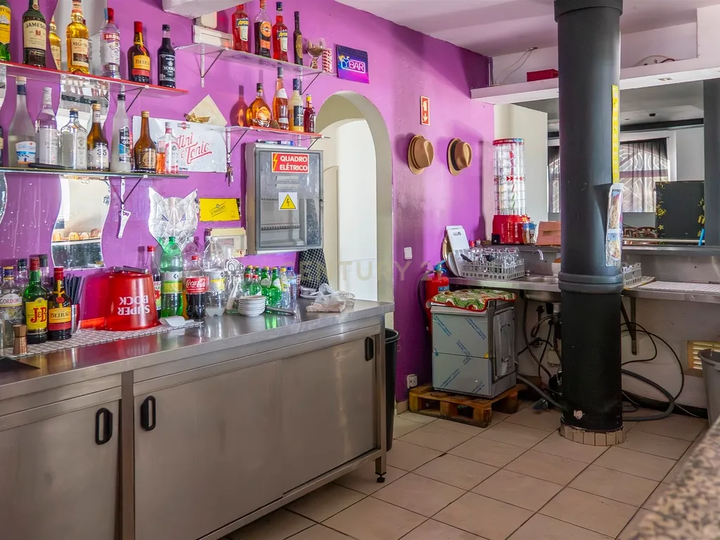 Bar em Olhão com Excelente Localização e Potencial - Image 6