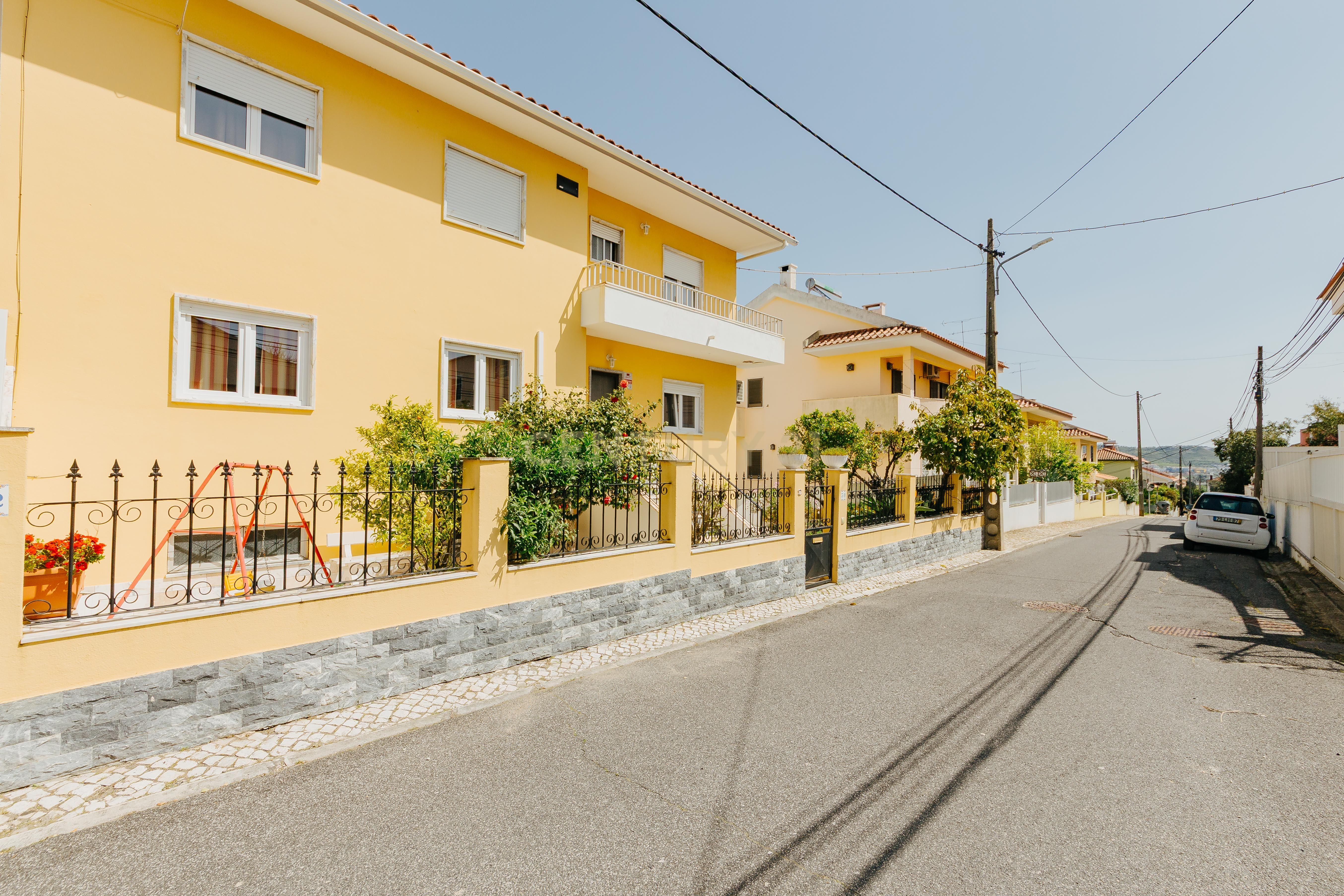 🏡 Moradia T3 Bi-Familiar à Venda em Loures — Quinta Nova de São Roque - Image 3