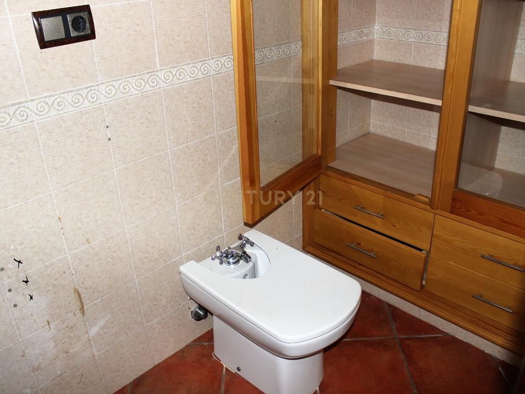  - Image 21