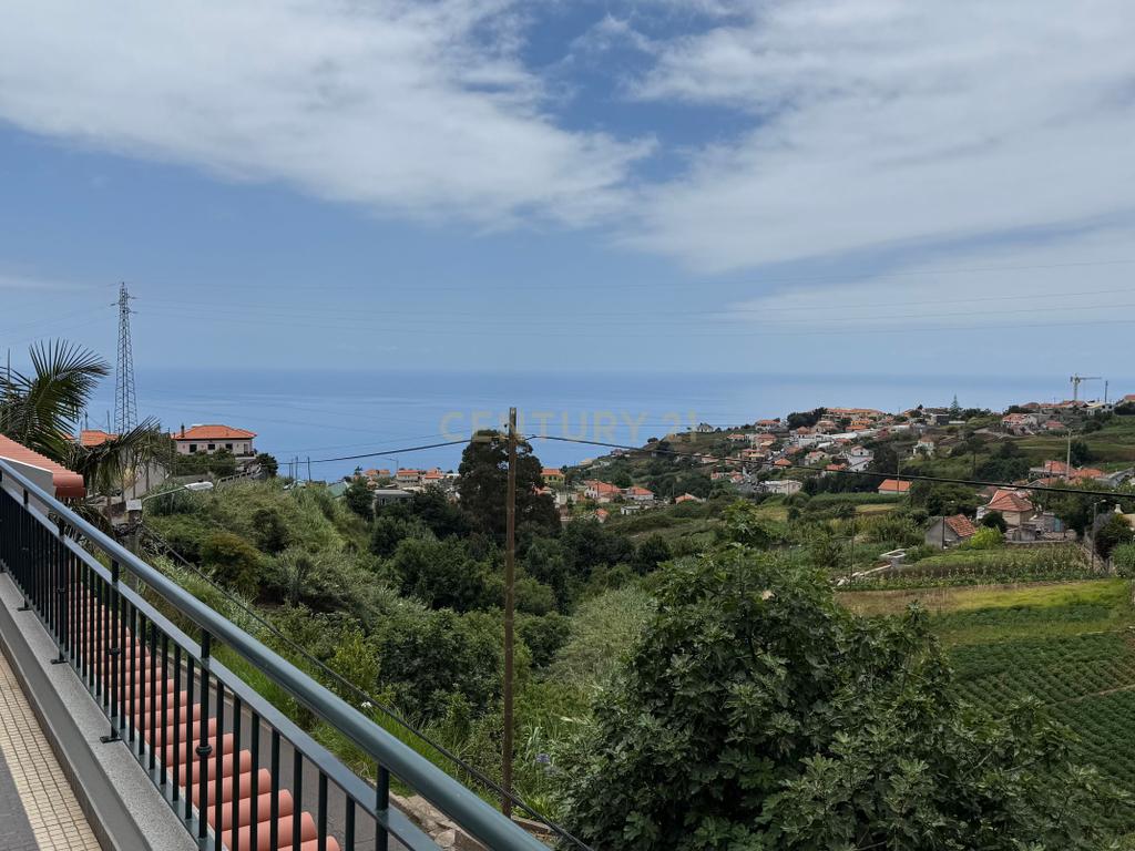 Moradia T3 Com Sótão Habitável e Vista Mar na Ponta do Sol - Image 6