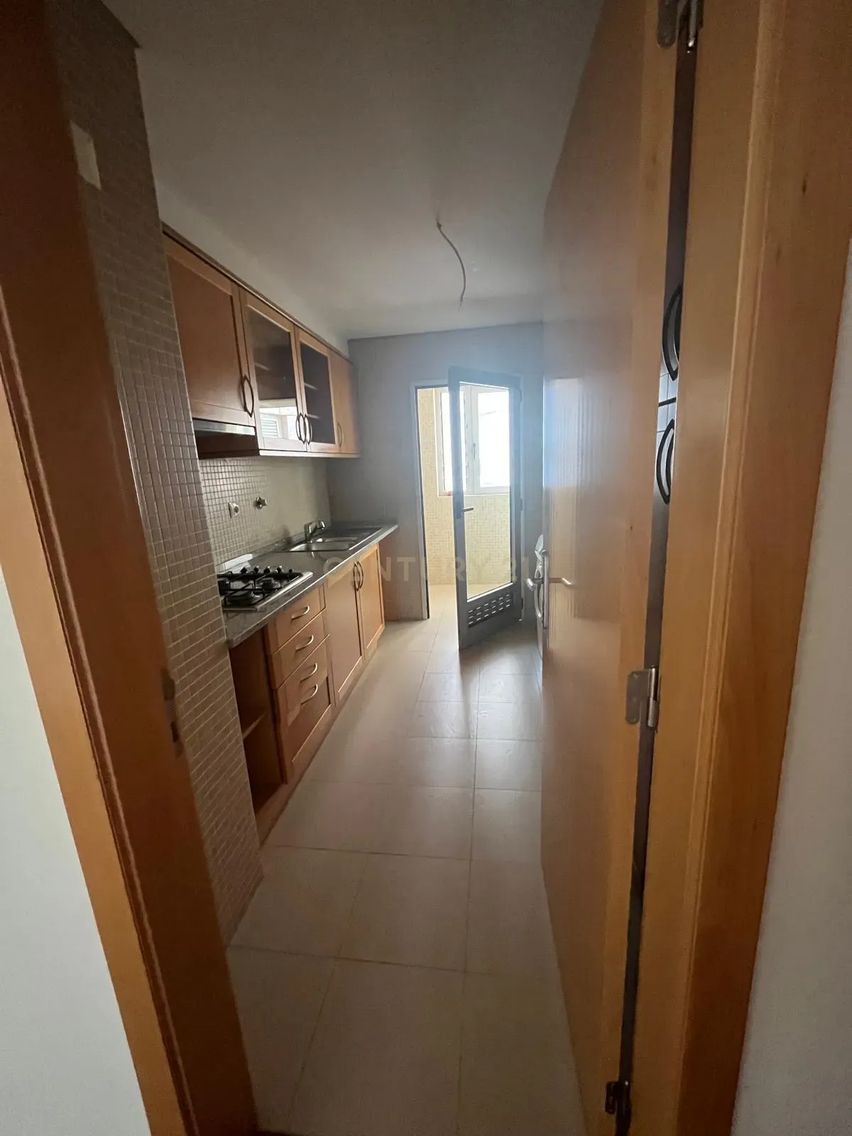 Apartamento T1 com Garagem no Parque das Nações - Image 5