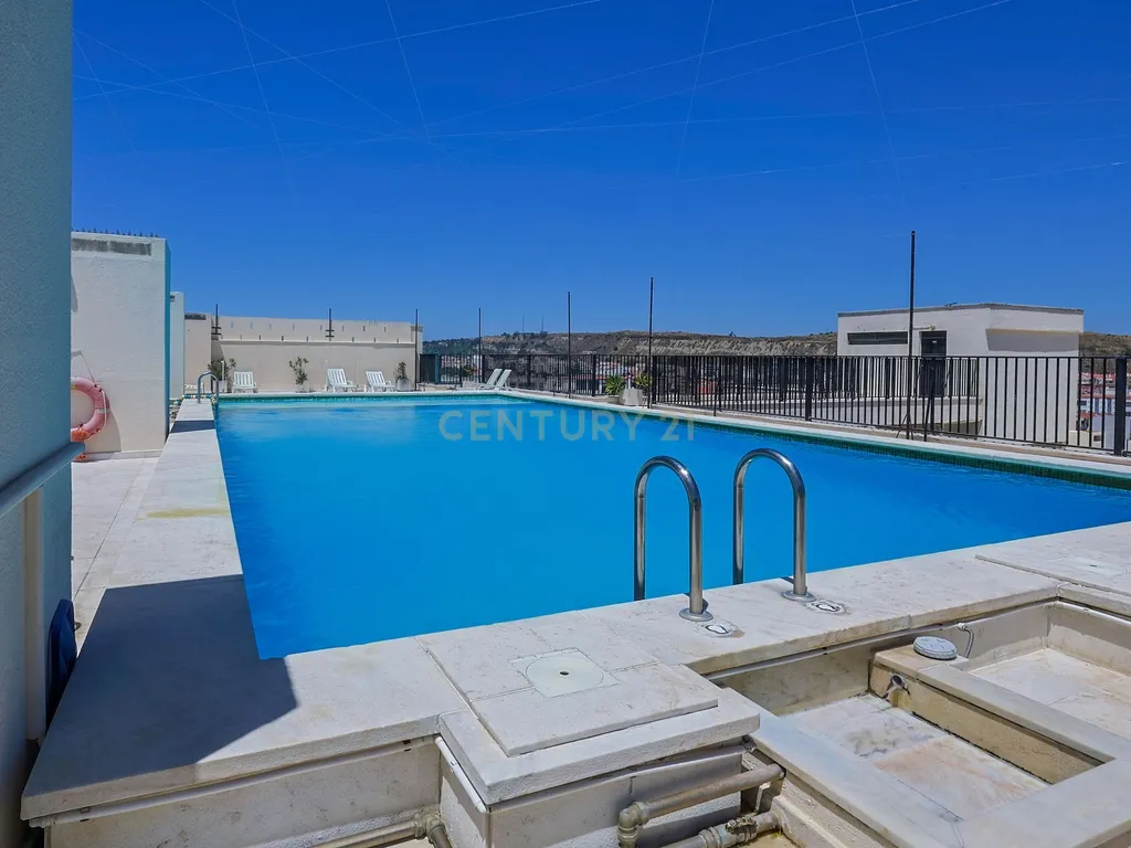 T1 moderno com domótica e piscina – Costa da Caparica - Image 34