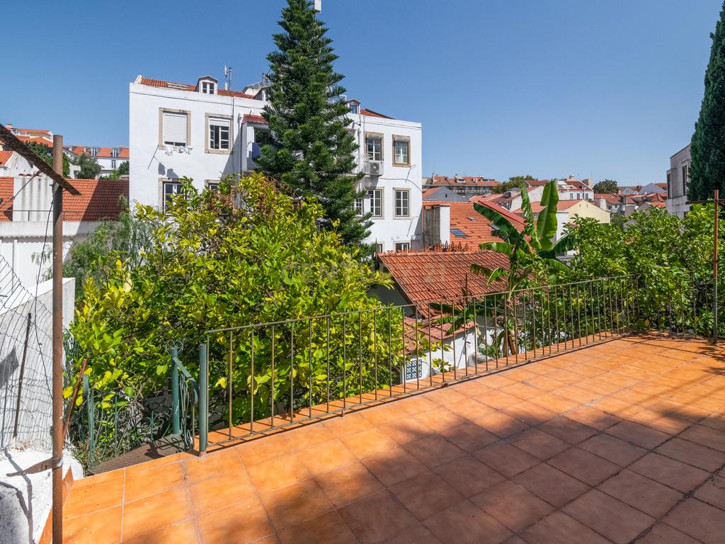 Apartamento T4+2 com logradouro de 187,75 m² na Estrela - Image 49