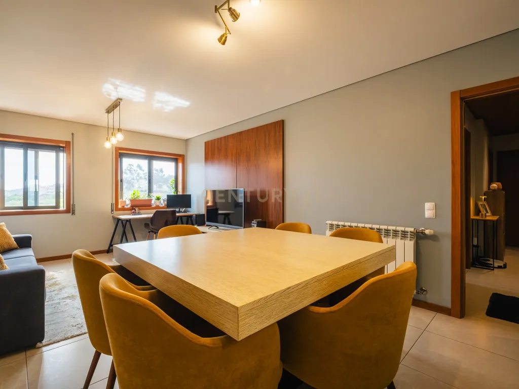 T2 de Excelentes Áreas | Suite, Garagem e Arrecadação | Alfena - Image 4