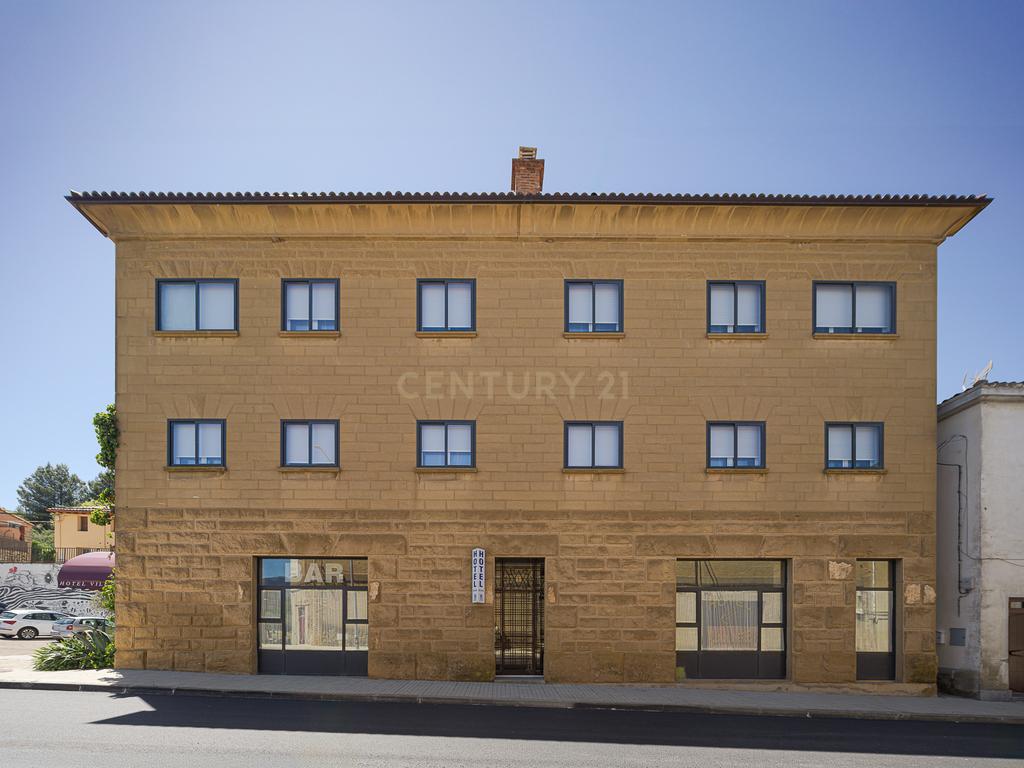 Hotel Moderno em Aragón com 25 Quartos e Vista Panorâmica - Image 45