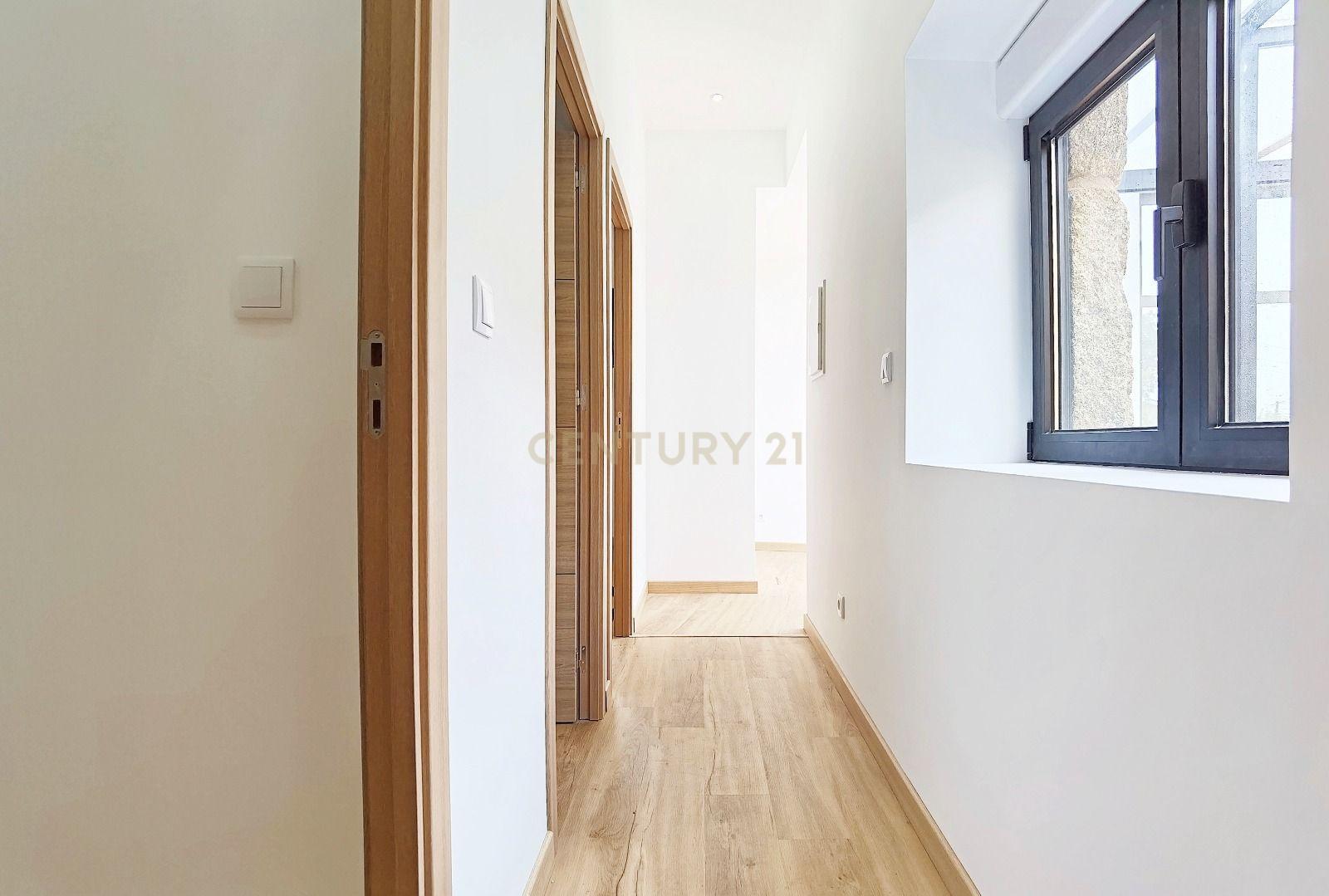 Luxuosa Moradia Nova em Sanguedo com Jardim e Garagem, 25 min Porto e 15 min Espinho - Image 58