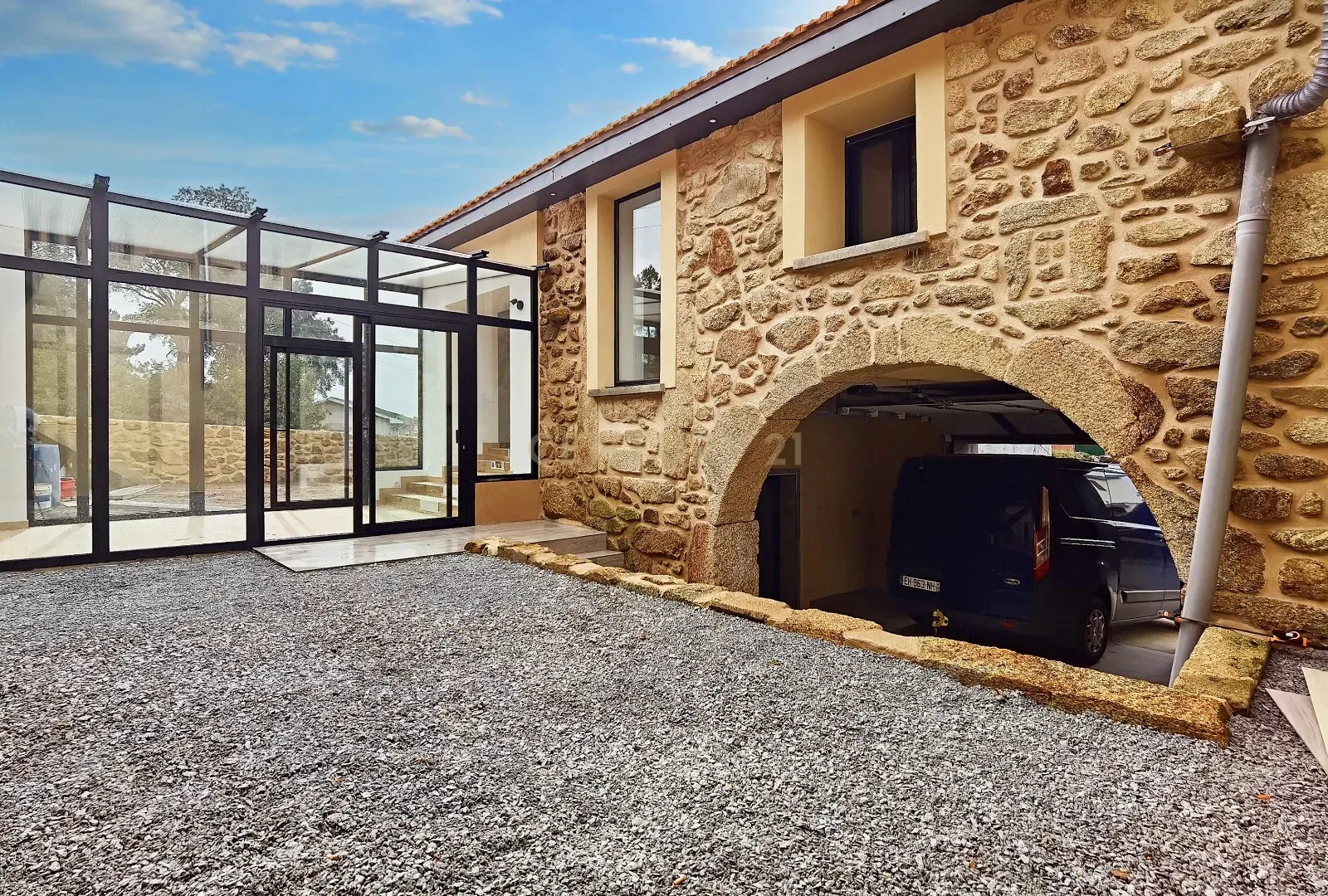 Luxuosa Moradia Nova em Sanguedo com Jardim e Garagem, 25 min Porto e 15 min Espinho - Image 54