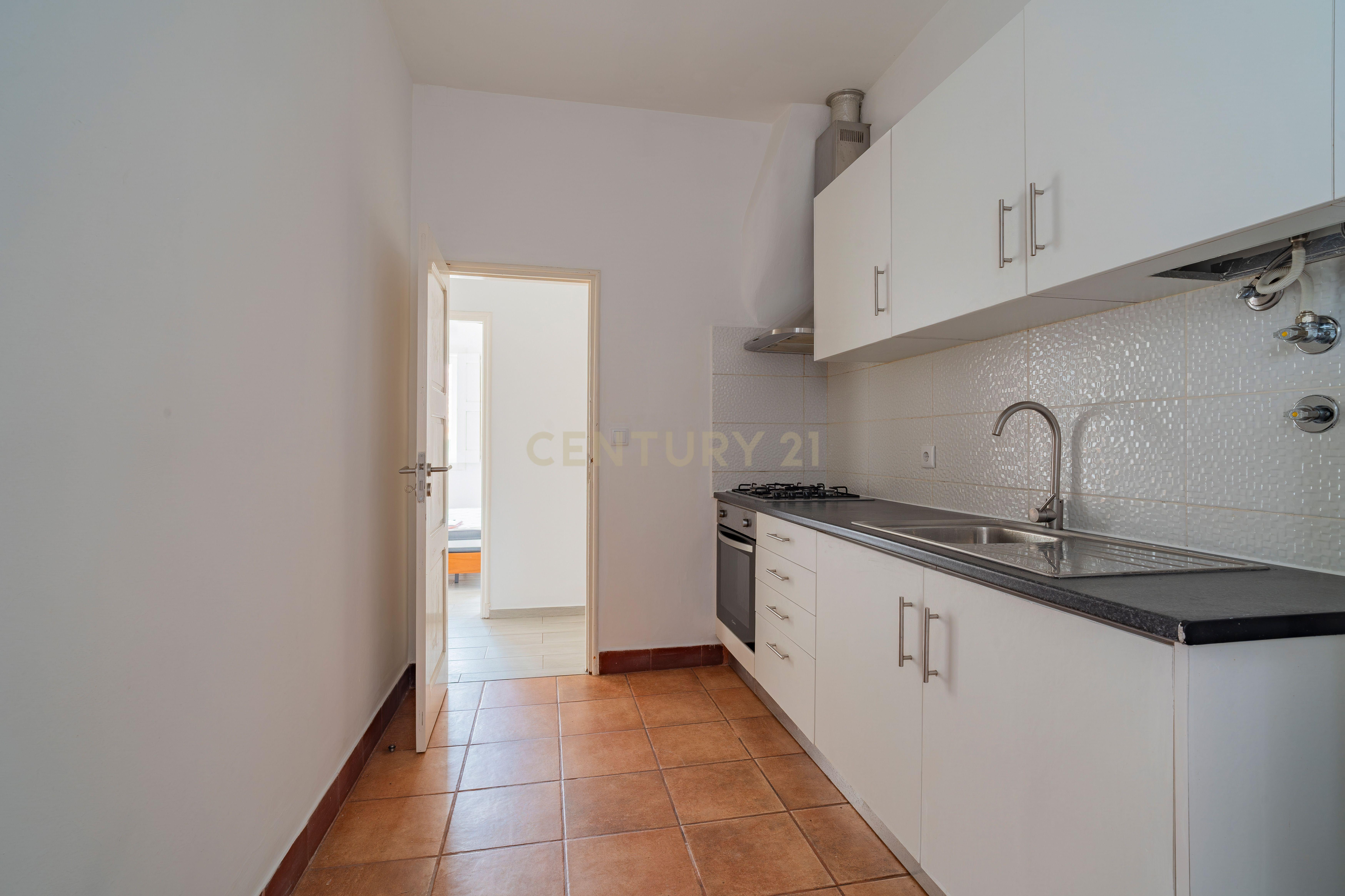 Fotografia 2 de Apartamento T3 Remodelado com Espaço Exterior Privativo | Alcobaça