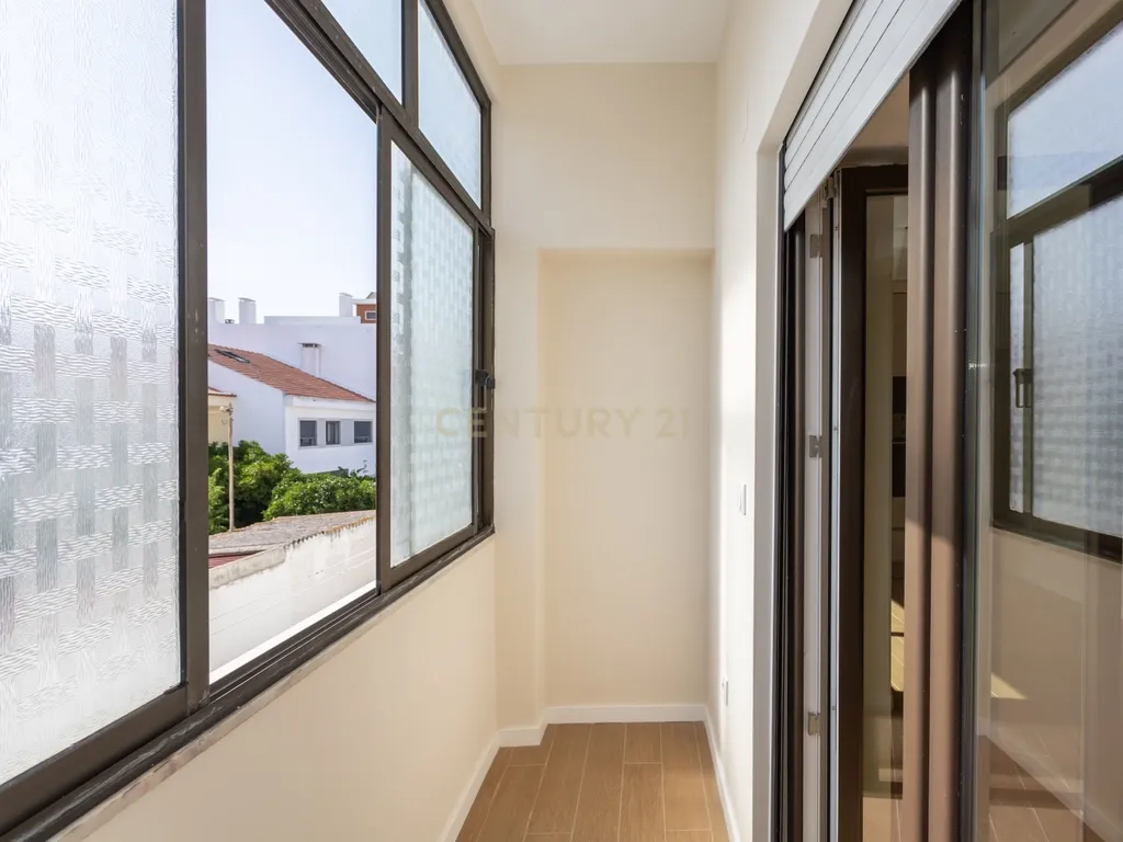 Apartamento T2 Quinta da Lomba - Barreiro - Image 16