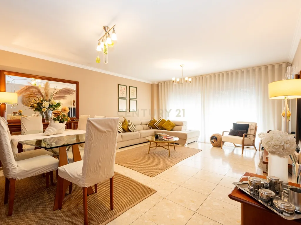 Apartamento T3 com Parqueamento – Quinta Nova, Odivelas - Image 6