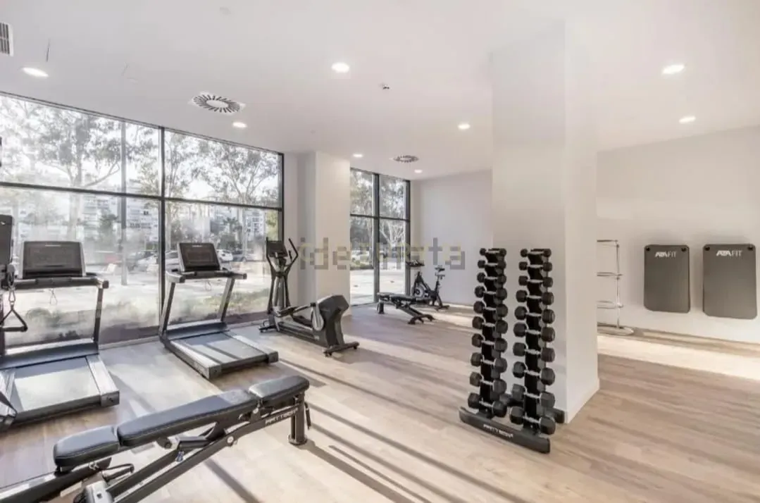 Apartamento Novo em Málaga com 3 Quartos e Despesas Incluídas - Image 10