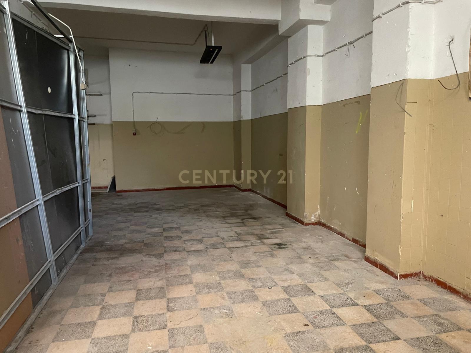 Fotografia 7 de ATENÇÃO INVESTIDORES! Armazém em Monte Abraão, Sintra muito bem localizado junto à Estação CF
