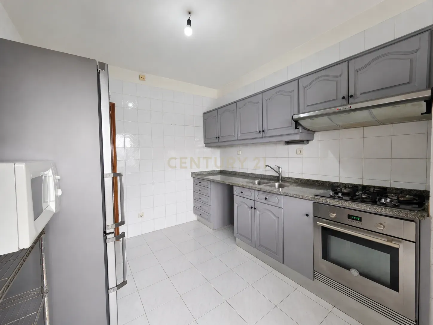 Fotografia 8 de APARTAMENTO T2 | VARANDA | LUGAR DE GARAGEM | ARRUMOS | ELEVADOR | GONDOMAR CENTRO