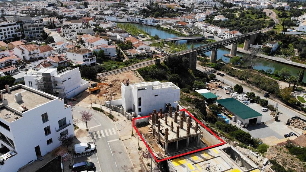 Moradia T3 com piscina em construção - Image 21