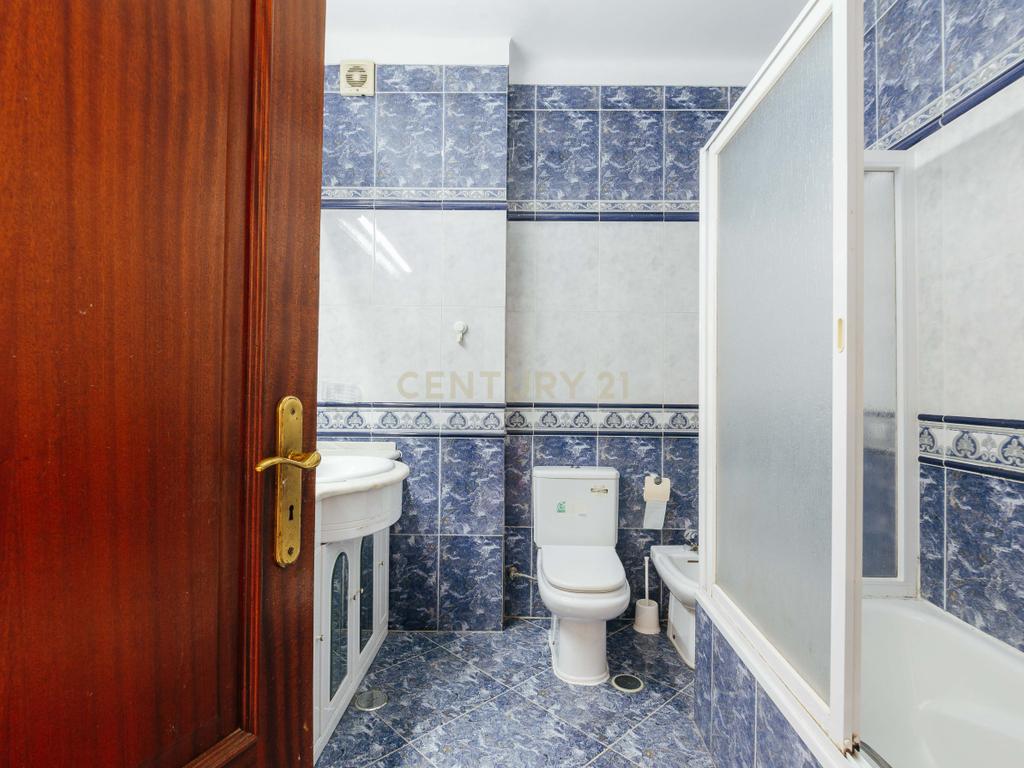 T2 para Arrendar Próximo de Transportes em Odivelas - Image 8