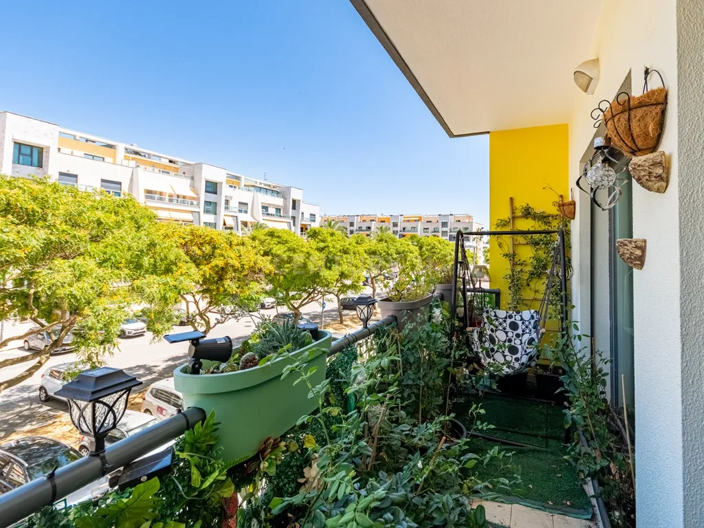 Apartamento T3 com Parqueamento e Arrecadação | Montijo - Image 10