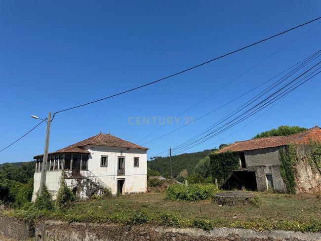 Moradia senhorial para reconstrução - Image 3