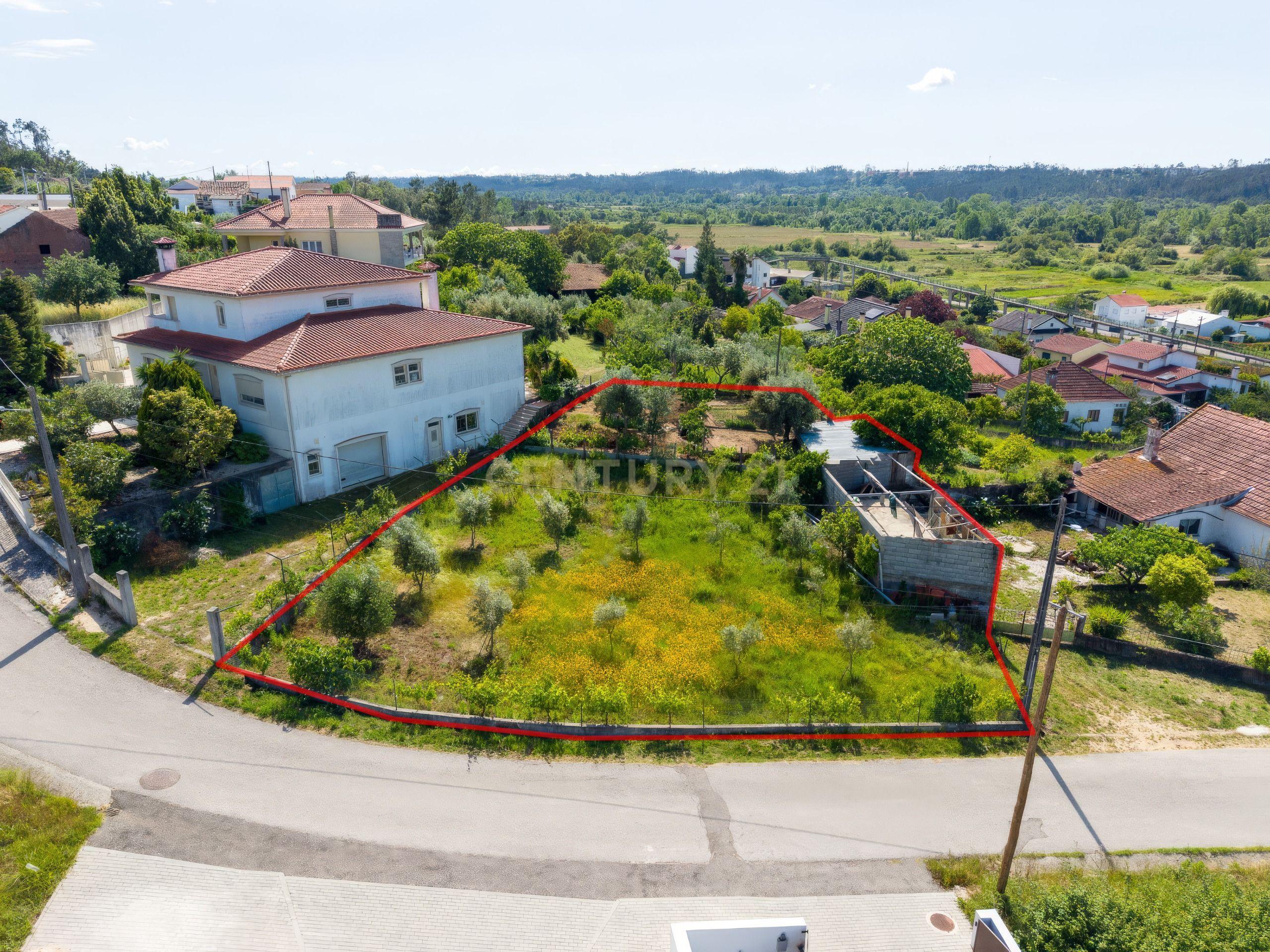 Fotografia 5 de Excelente Terreno com Projecto Habitacional em Desenvolvimento