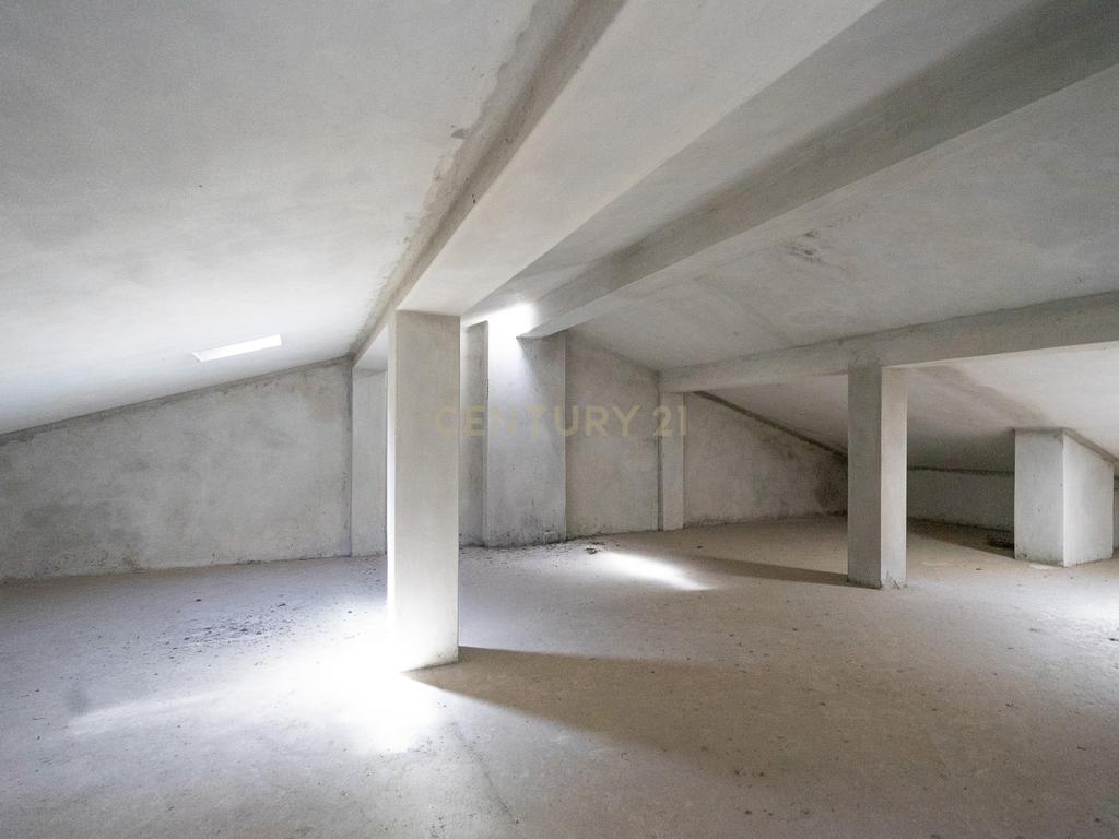 Apartamento T3 Duplex + Garagem em Coimbra - Image 46