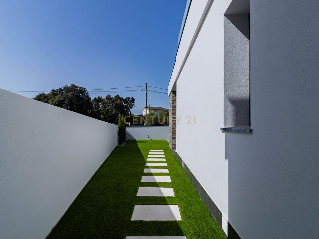 Moradia Contemporânea T3 Construção Nova em Fátima, Ourém - Image 3