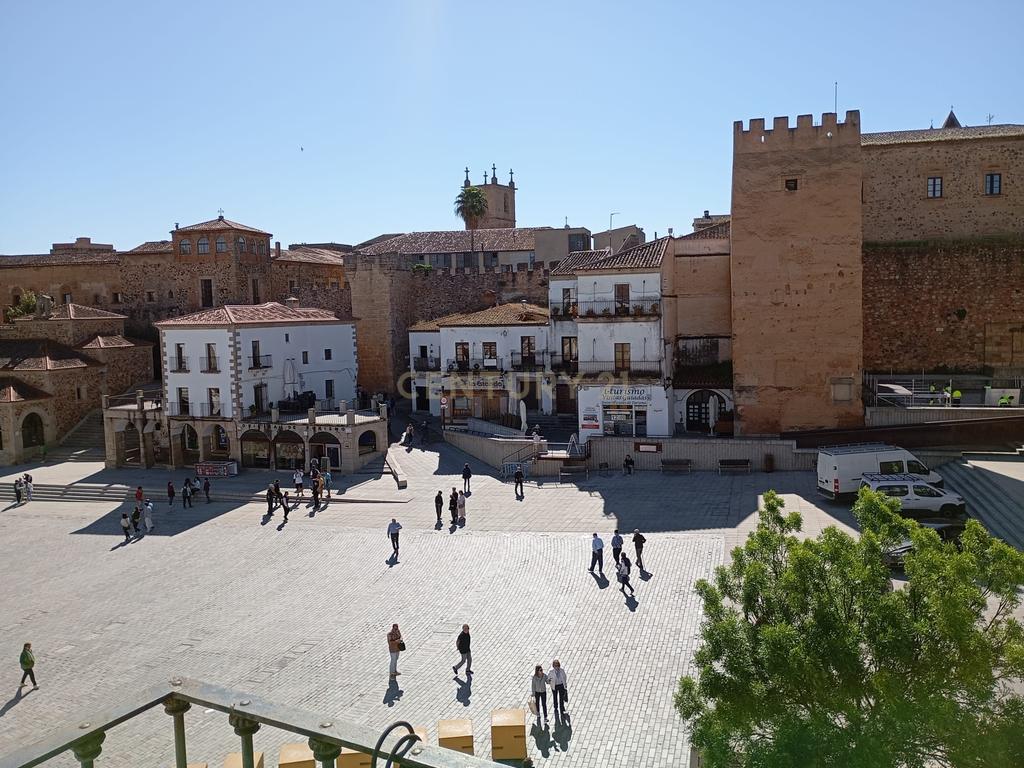 Apartamento Espetacular em Cáceres com Vista e Varandas - Image 14