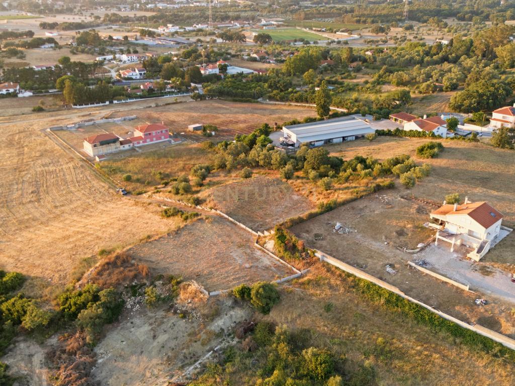 ✨ Terreno Urbano com 2.800 m² em Palmela com PIP aprovado. ✨ - Image 1