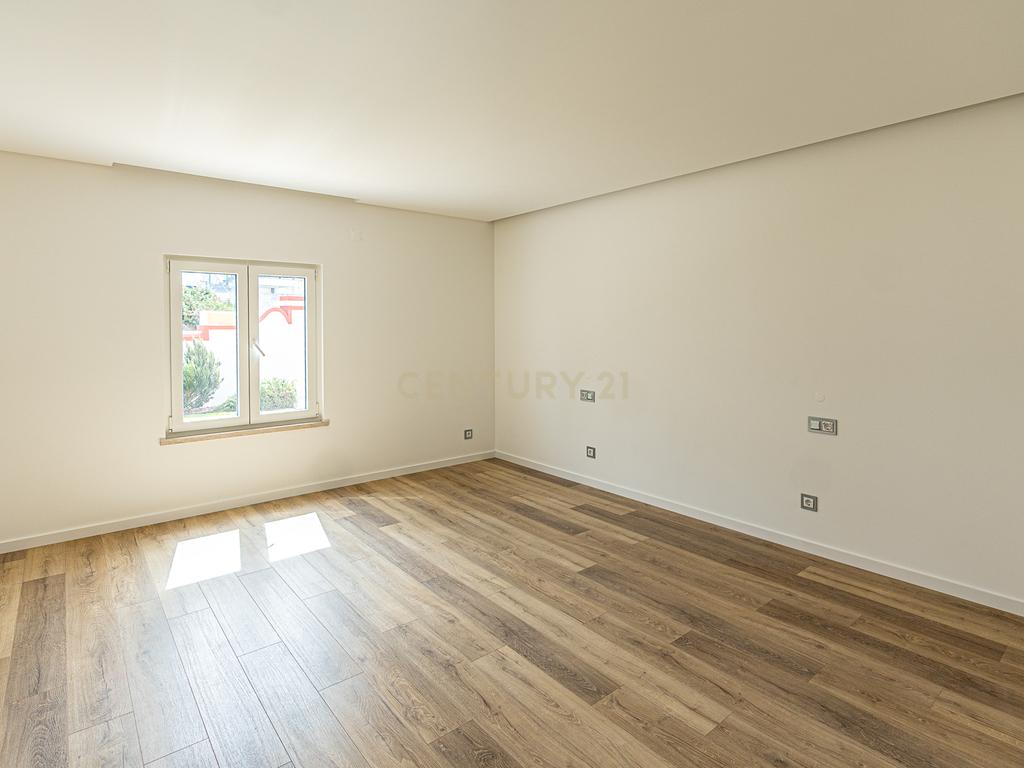 Moradia T6 de Luxo - 924 m² - Piscina - São Pedro da Cadeira - Nova - Image 24