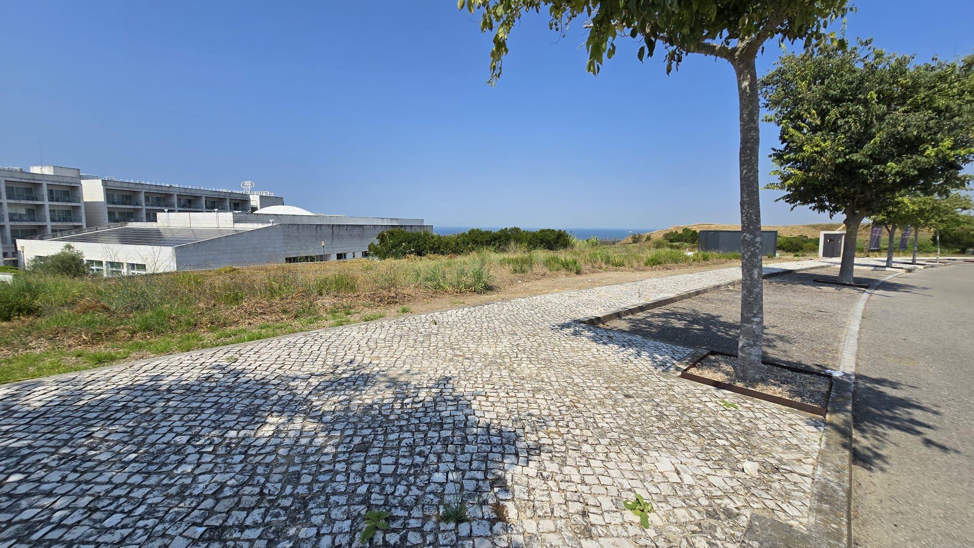 Fotografia 5 de 713 m² de Exclusividade num Novo Condomínio na Aldeia dos Capuchos.