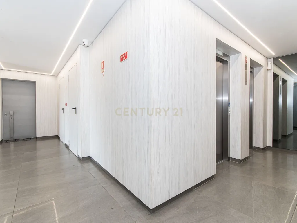 Duplex T4 nova construção com 2 terraços e Box (Infantado/Loures) - Image 32