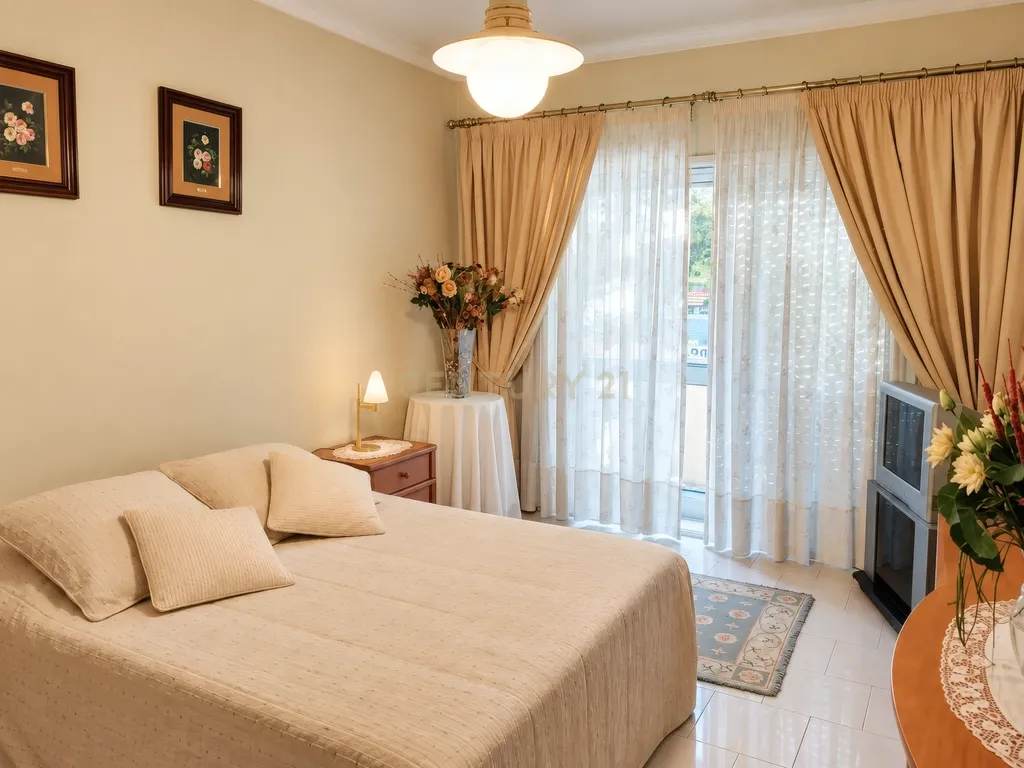 Apartamento T3 +1 com terraço/marquise coberto/lugar de garagem/com Vista para a Cidade em Localização Central - Matosinhos - Image 19