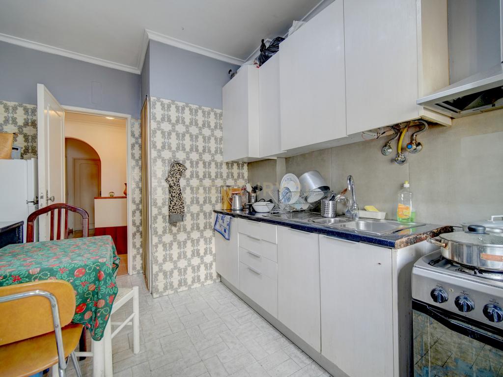 Apartamento T3 em Monte Abrãao: Localização e envolvente Privilegiadas - Image 5