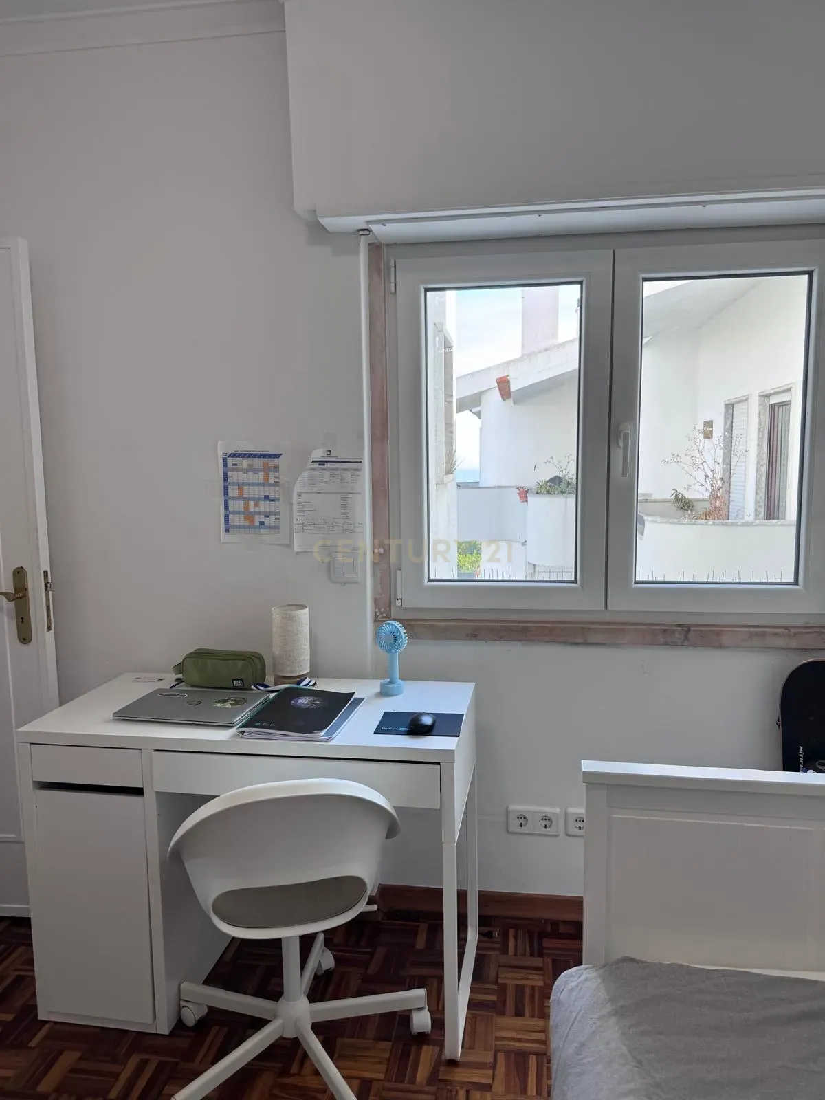 Fotografia 7 de Apartamento T3 renovado com vista mar junto a Cascais