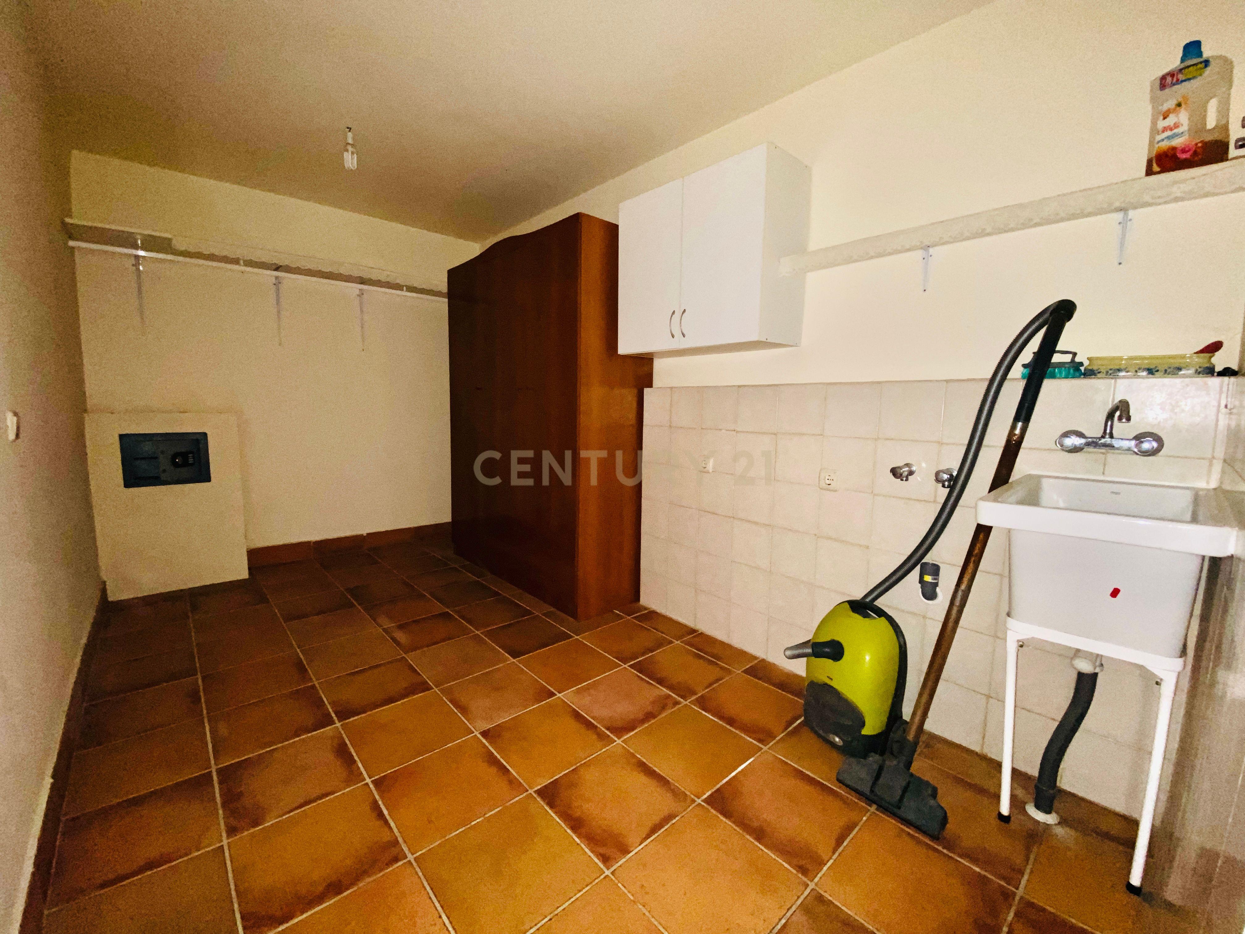 undefined - Image 105