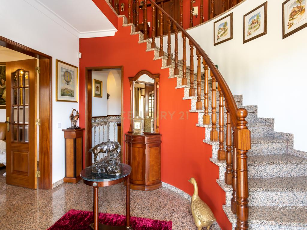 💥 Excelente Moradia T4 – Samouco – Alcochete 💥 - Image 7
