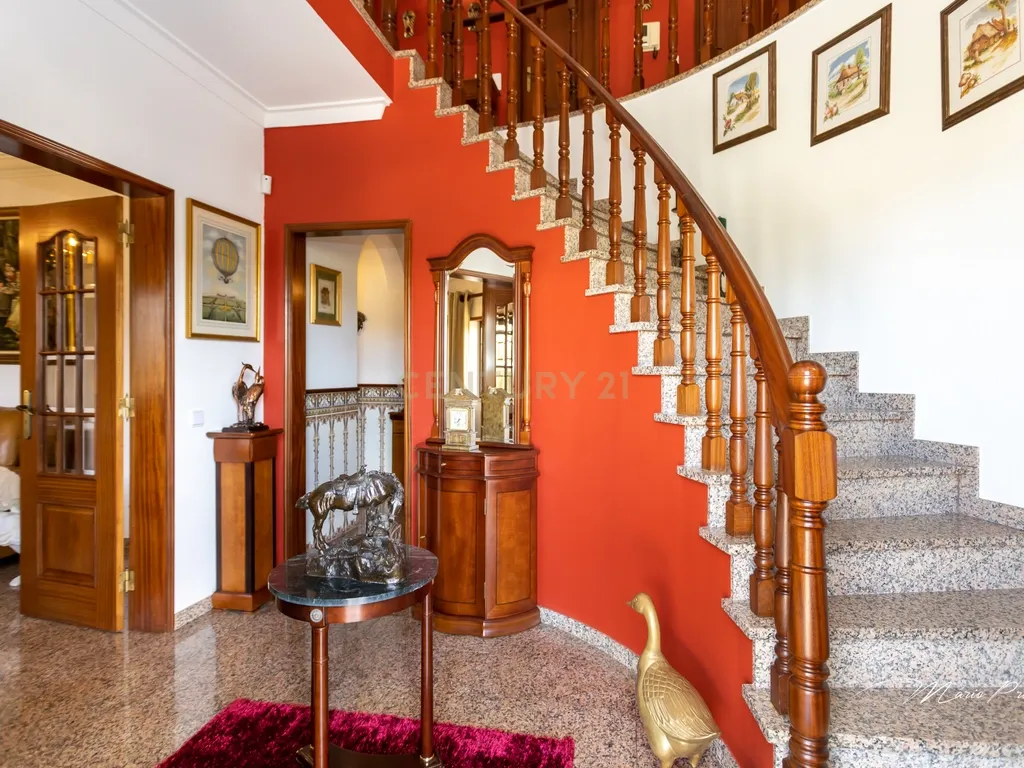 💥 Excelente Moradia T4 – Samouco – Alcochete 💥 - Image 7