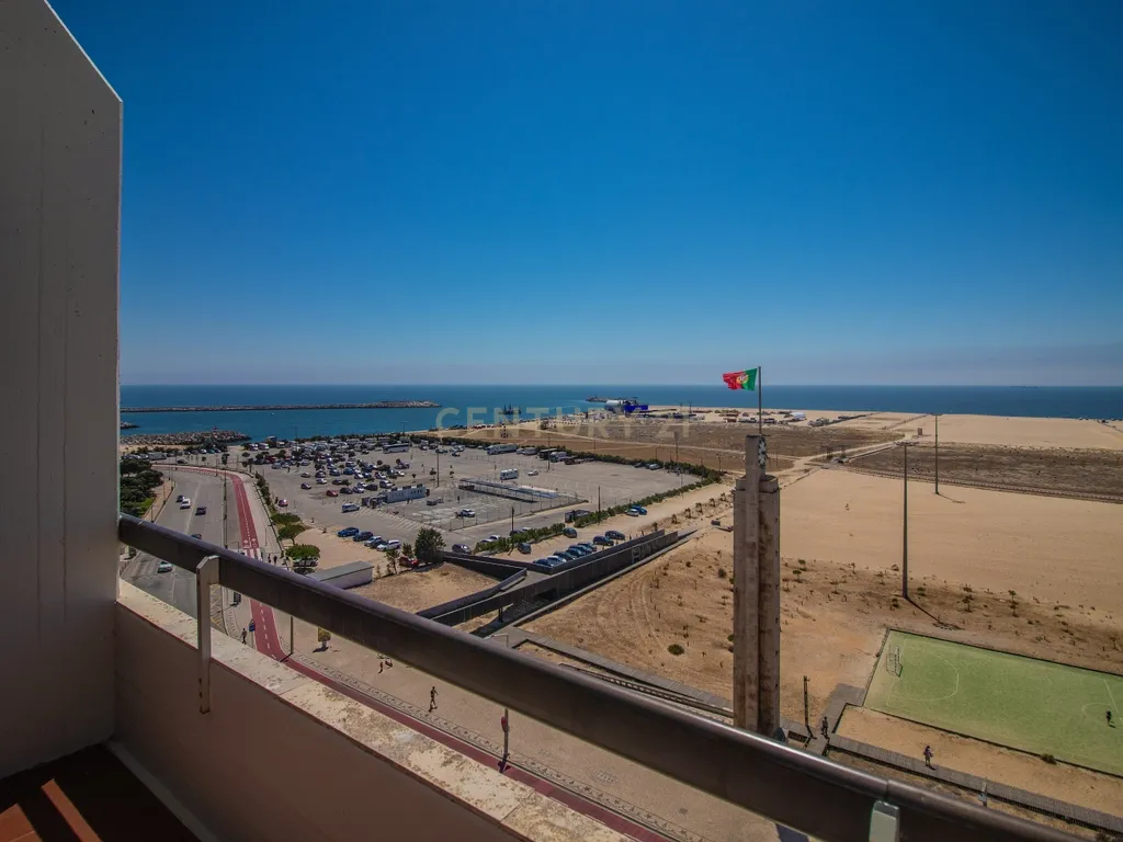 Penthouse T3 na mais privilegiada localização da Figueira da Foz - Image 19