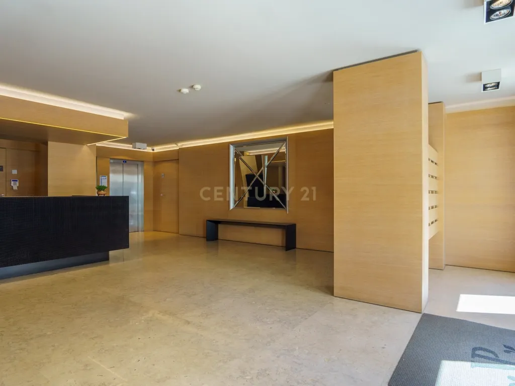 Apartamento T1 na Avenida Praia da Vitória, Saldanha - Image 19
